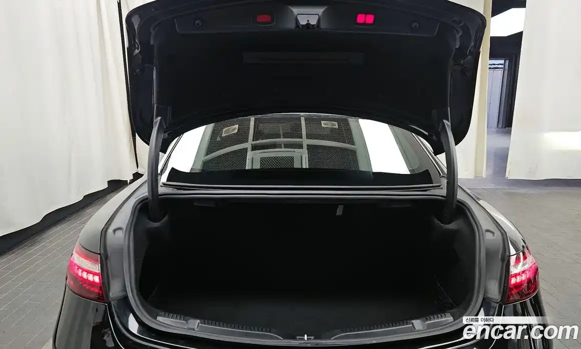 Mercedes-Benz E-Class 2021 3.0 гидро в Москве № 161182, фото 20