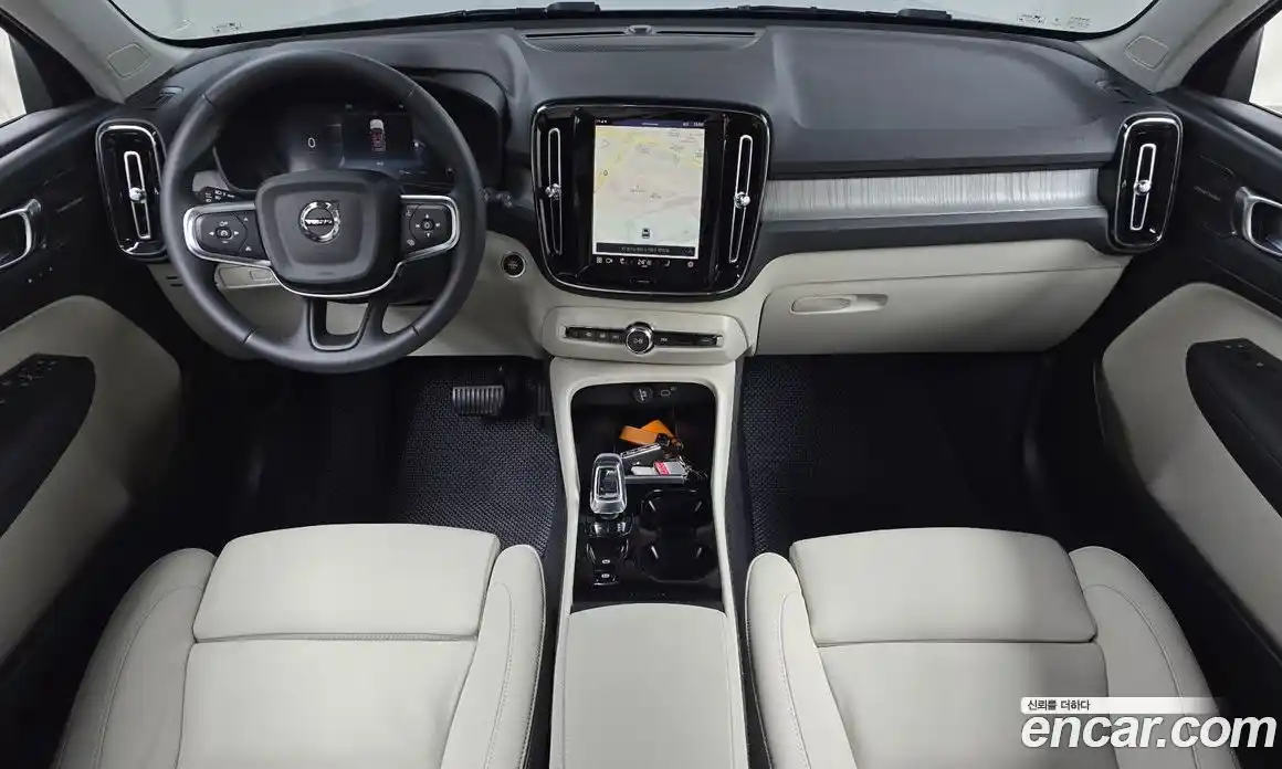 Volvo XC40 2024 2.0 гидро в Москве № 164250, фото 7