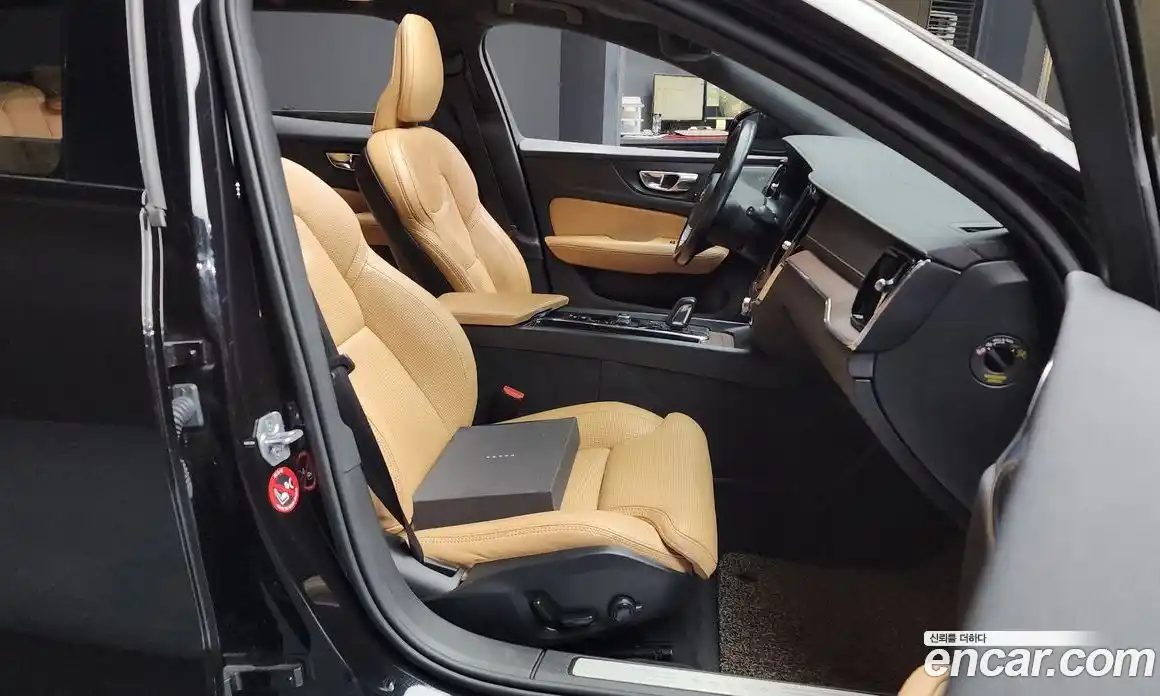 Volvo V60 2020 2.0 гидро в Москве № 164344, фото 11