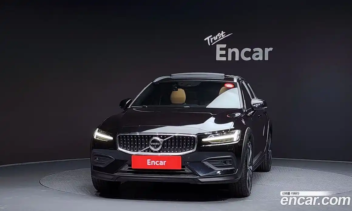 Volvo V60 2020 2.0 гидро в Москве № 164344, фото 3