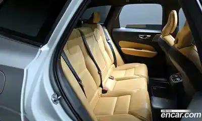 Volvo XC60 2021 2.0 гидро в Москве № 164470, миниатюра 12