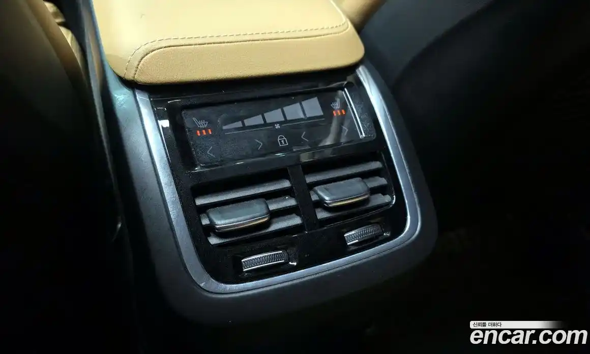 Volvo XC60 2021 2.0 гидро в Москве № 164470, фото 17