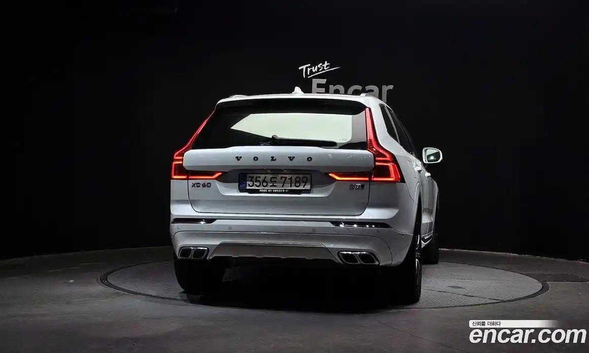 Volvo XC60 2021 2.0 гидро в Москве № 164470, фото 4