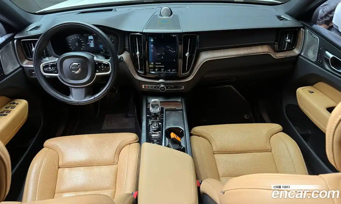 Volvo XC60 2021 2.0 гидро в Москве № 164470, фото 7