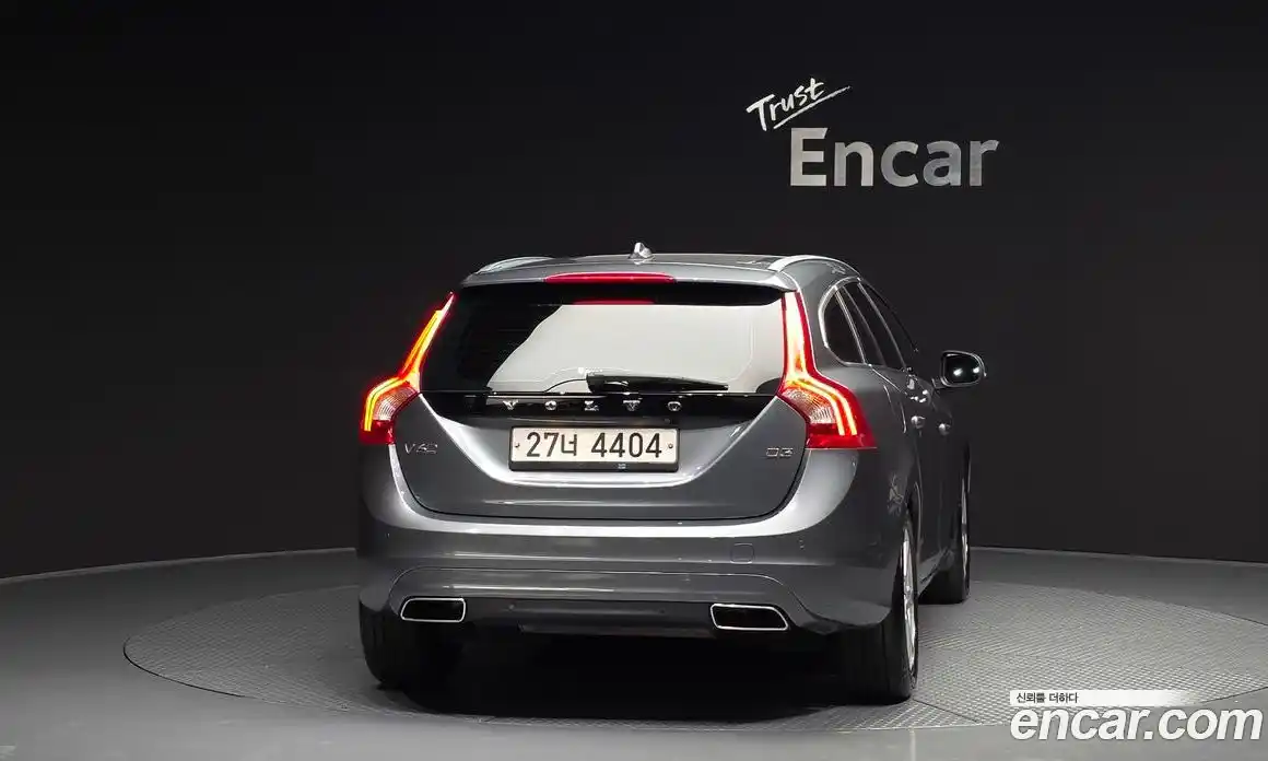 Volvo V60 2017 2.0 гидро в Москве № 164649, фото 4