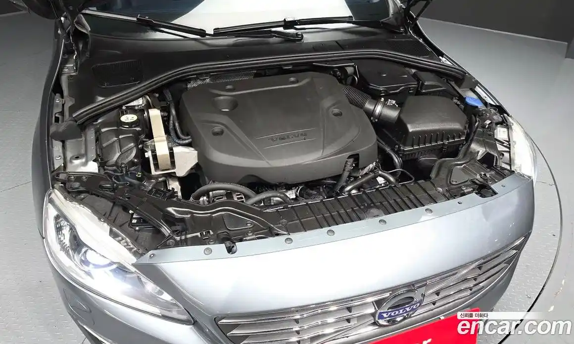 Volvo V60 2017 2.0 гидро в Москве № 164649, фото 6