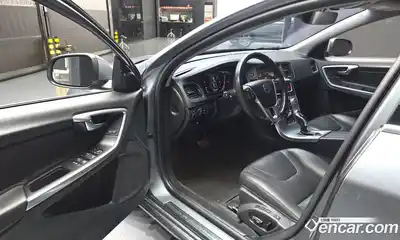 Volvo V60 2017 2.0 гидро в Москве № 164649, миниатюра 10