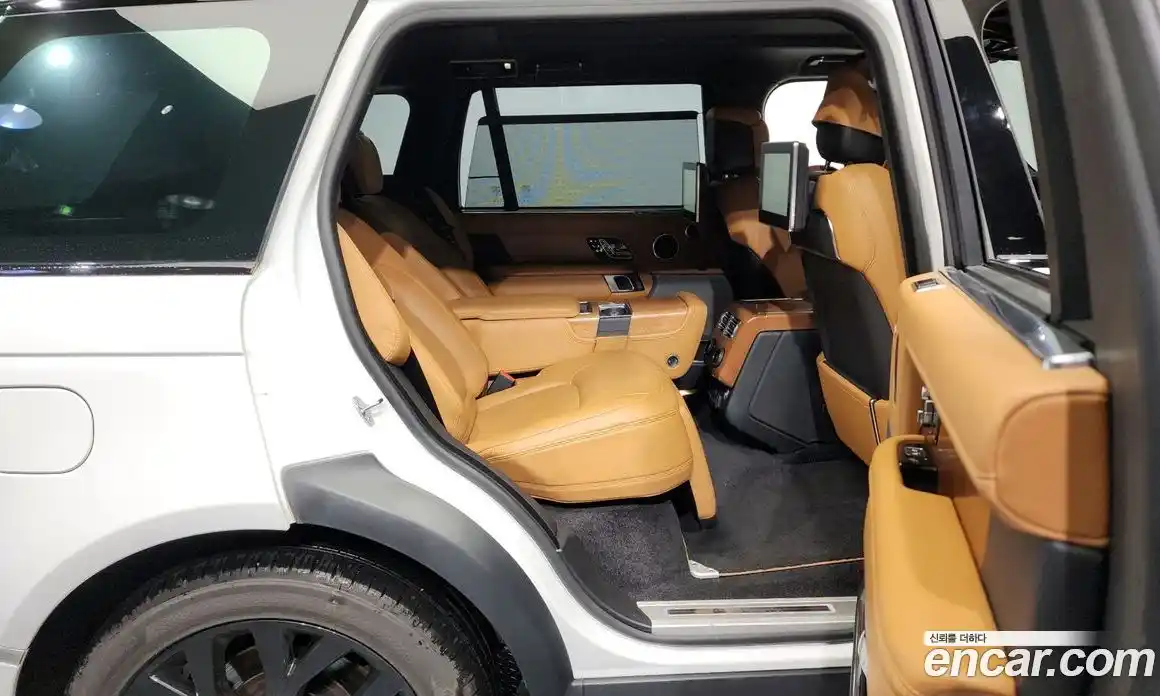 Land Rover Range-Rover 2019 4.4 гидро в Москве № 166282, фото 12
