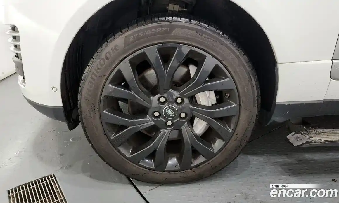 Land Rover Range-Rover 2019 4.4 гидро в Москве № 166282, фото 5