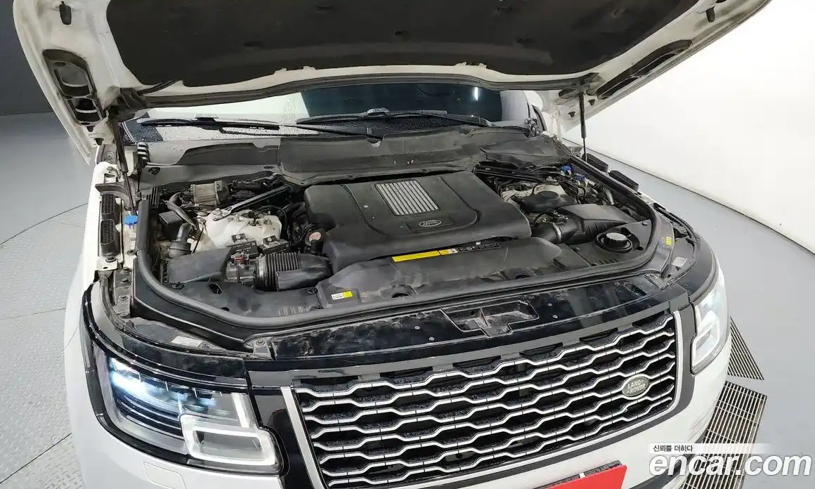Land Rover Range-Rover 2019 4.4 гидро в Москве № 166282, фото 6