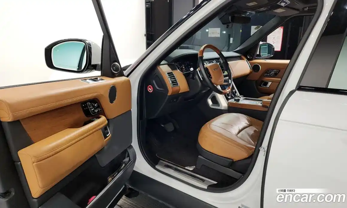 Land Rover Range-Rover 2019 4.4 гидро в Москве № 166282, фото 10