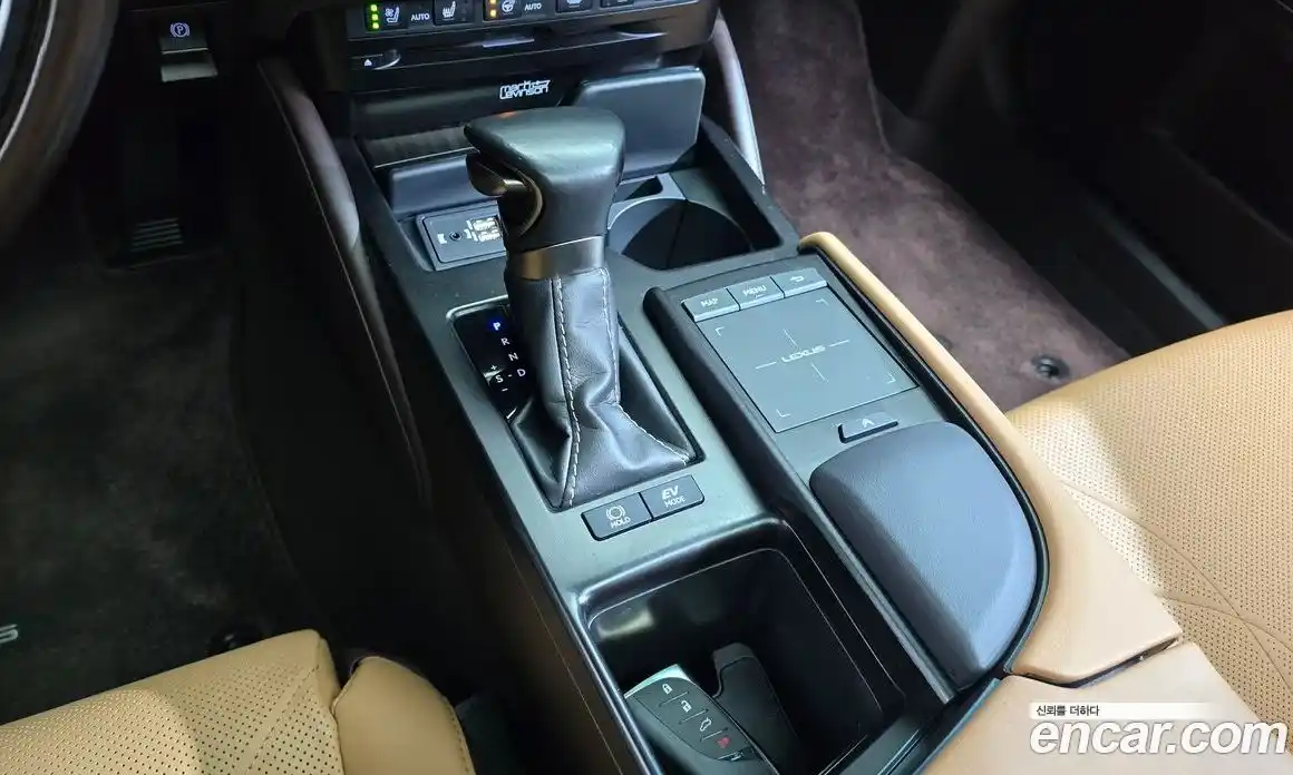 Lexus ES 2020 2.5 гидро в Москве № 168115, фото 9