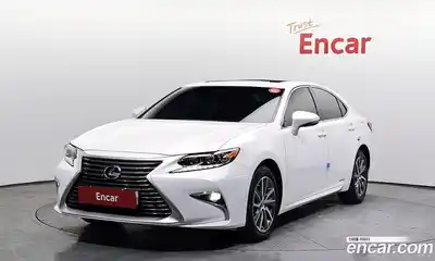 Lexus ES, 2016