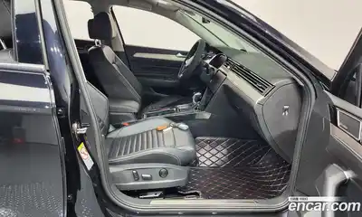 Volkswagen Passat 2022 2.0 гидро в Москве № 168812, миниатюра 11