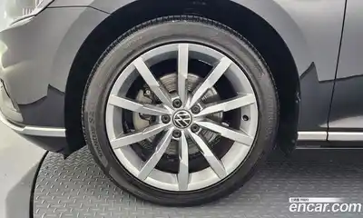 Volkswagen Passat 2022 2.0 гидро в Москве № 168812, миниатюра 5