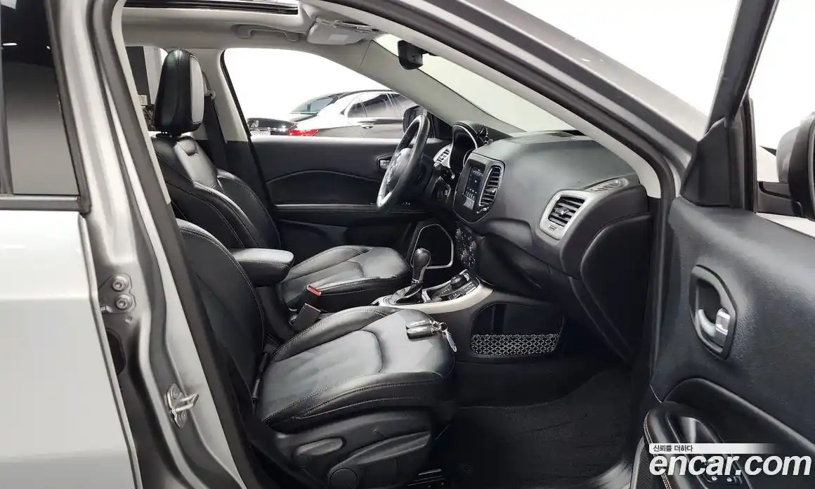 Jeep Compass 2018 2.4 гидро в Москве № 169588, фото 11