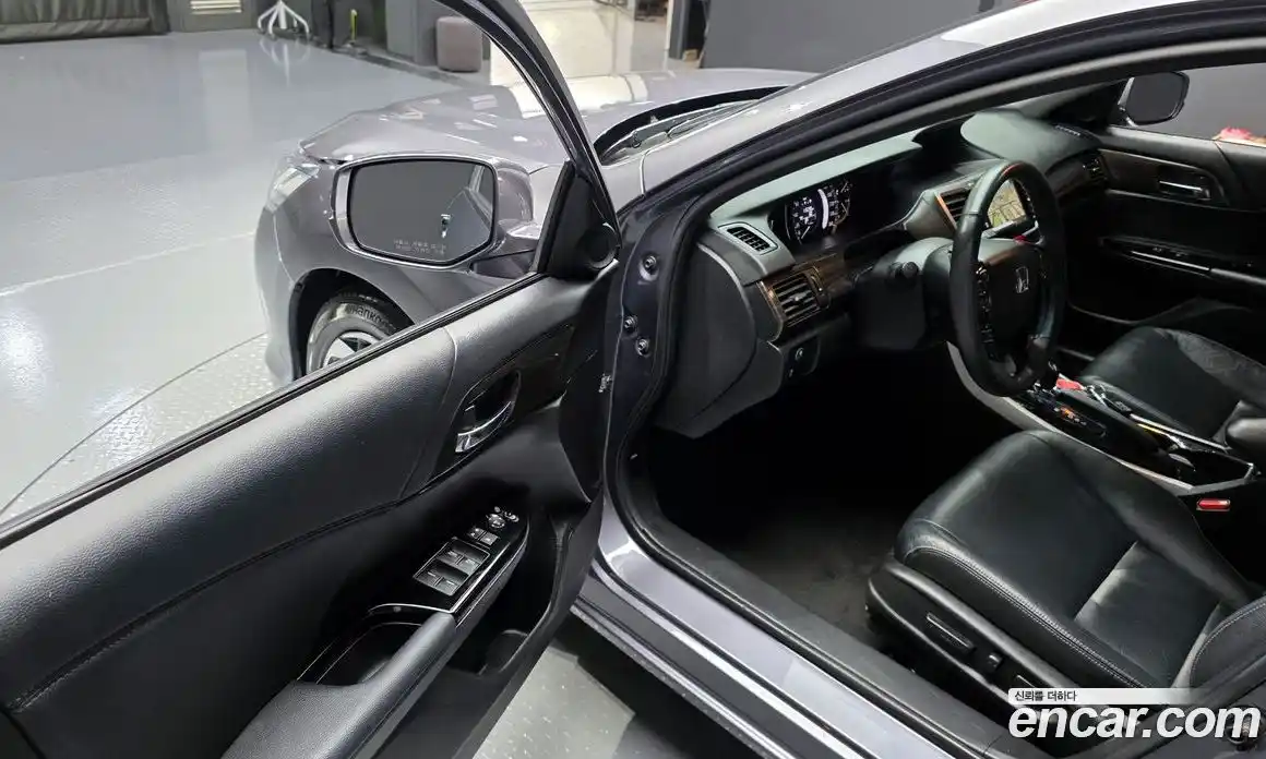 Honda Accord 2016 2.4 гидро в Москве № 170582, фото 11