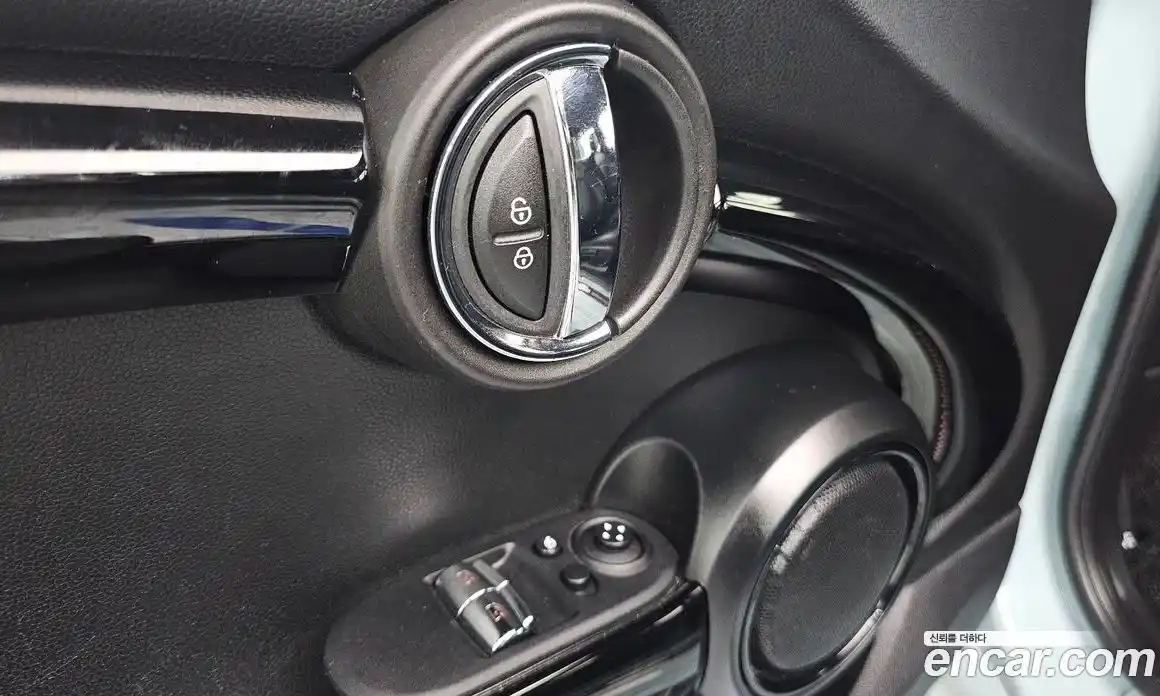 Mini Cooper 2019 2.0 гидро в Москве № 184318, фото 17