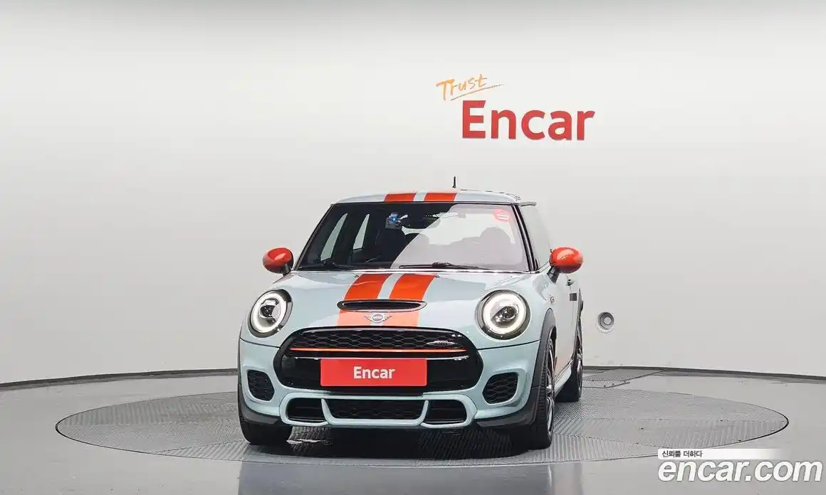Mini Cooper 2019 2.0 гидро в Москве № 184318, фото 3