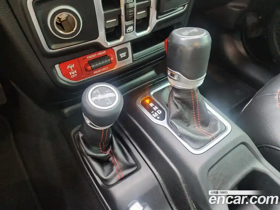 Jeep Wrangler 2020 2.0 гидро в Москве № 188355, фото 14