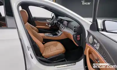 Mercedes-Benz E-Class 2021 2.0 гидро, миниатюра 12