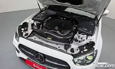 Mercedes-Benz E-Class 2021 2.0 гидро, миниатюра 6