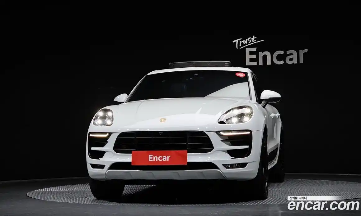 Porsche Macan 2017 3.0 гидро в Москве № 197447, фото 3