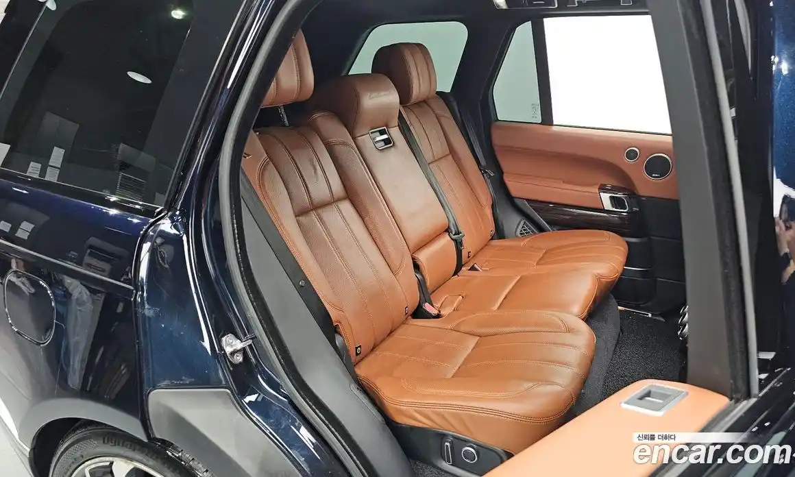 Land Rover Range-Rover 2015 4.4 гидро в Москве № 198297, фото 11