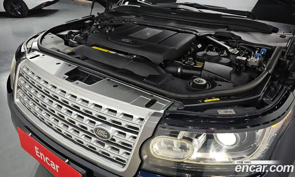 Land Rover Range-Rover 2015 4.4 гидро в Москве № 198297, фото 6