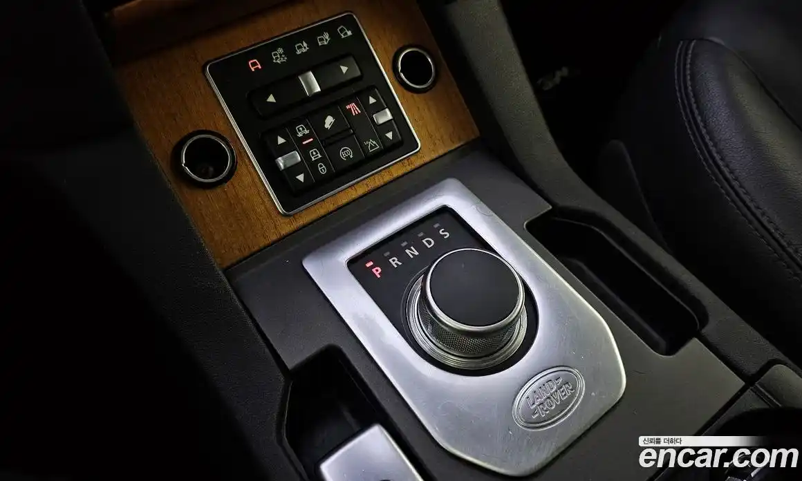 Land Rover Discovery 2015 3.0 гидро в Москве № 198308, фото 9