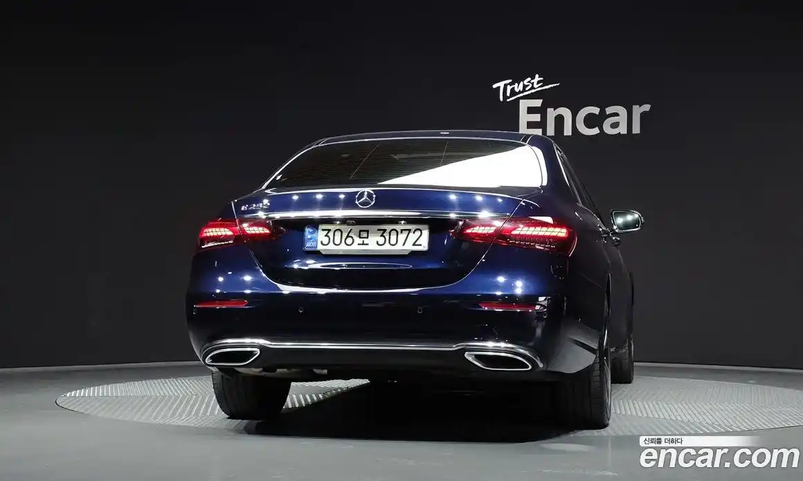 Mercedes-Benz E-Class 2021 2.0 гидро, фото 4