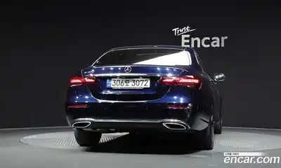Mercedes-Benz E-Class 2021 2.0 гидро, миниатюра 4