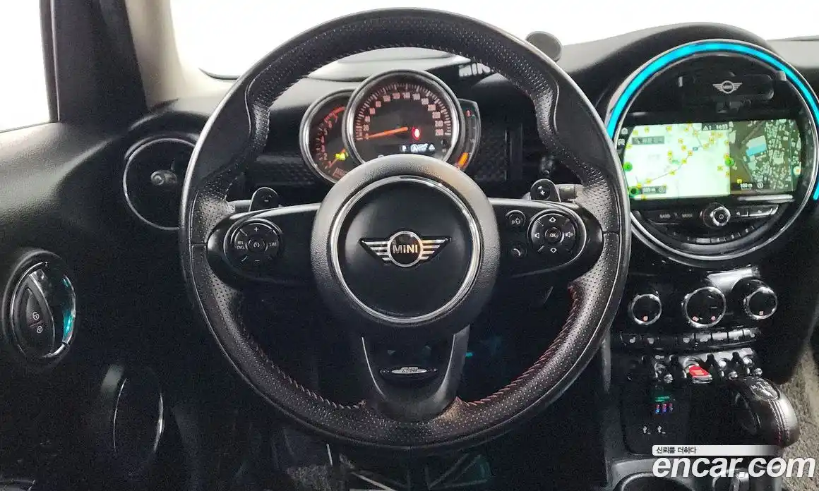 Mini Cooper 2018 2.0 гидро в Москве № 210803, фото 13
