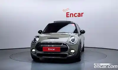 Mini Cooper 2018 2.0 гидро в Москве № 210803, миниатюра 3