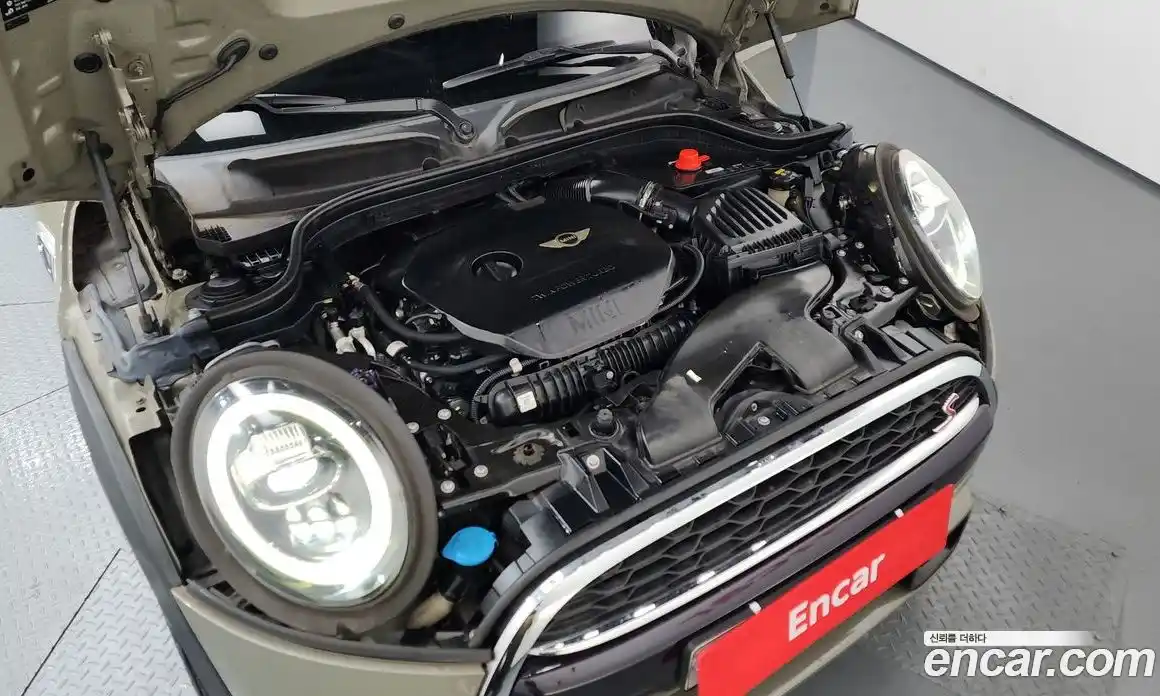 Mini Cooper 2018 2.0 гидро в Москве № 210803, фото 6
