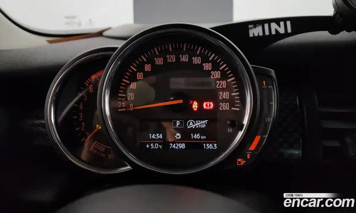 Mini Cooper 2018 2.0 гидро в Москве № 210803, фото 8