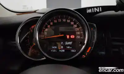 Mini Cooper 2018 2.0 гидро в Москве № 210803, миниатюра 8
