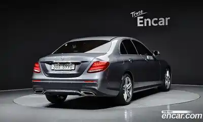 Mercedes-Benz E-Class 2019 2.0 гидро, миниатюра 2