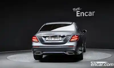Mercedes-Benz E-Class 2019 2.0 гидро, миниатюра 4