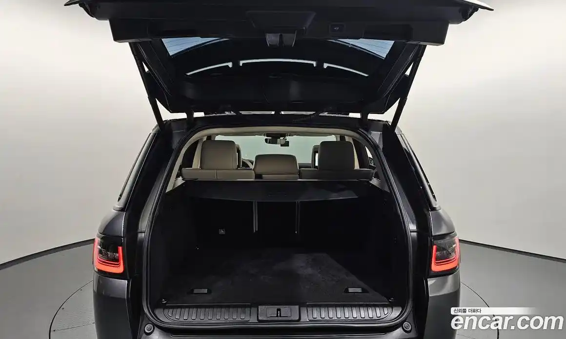 Land Rover Range-Rover Sport 2018 3.0 гидро в Москве № 213455, фото 20