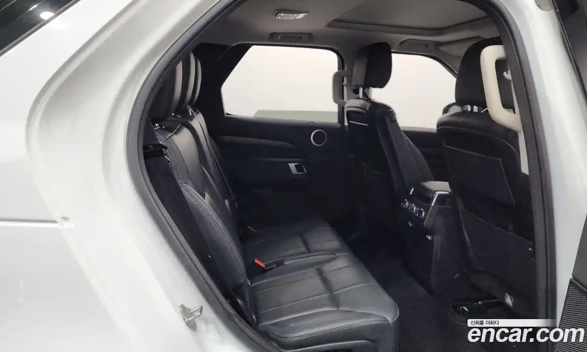 Land Rover Discovery 2017 2.0 гидро в Москве № 213471, фото 12