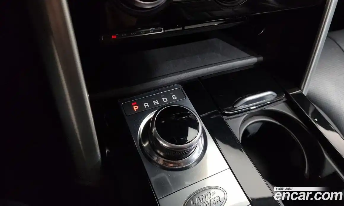 Land Rover Discovery 2017 2.0 гидро в Москве № 213471, фото 9