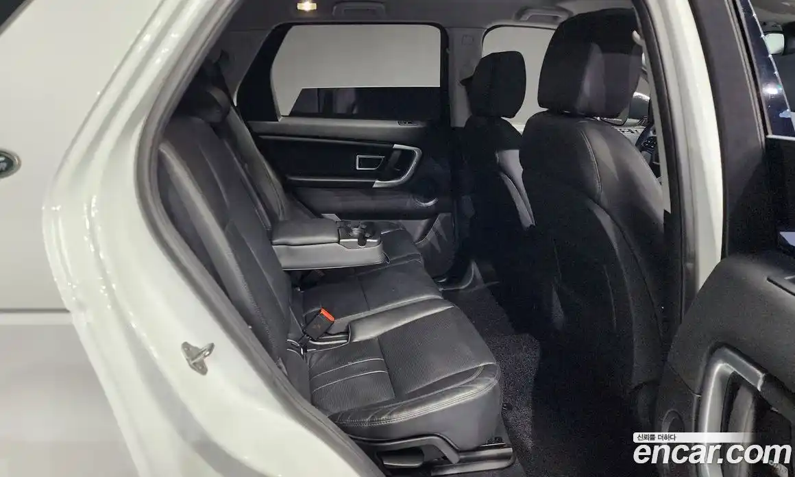 Land Rover Discovery Sport 2017 2.0 гидро в Москве № 213610, фото 12