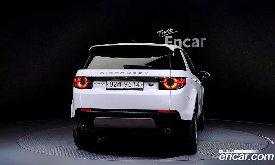 Land Rover Discovery Sport 2017 2.0 гидро в Москве № 213610, фото 4