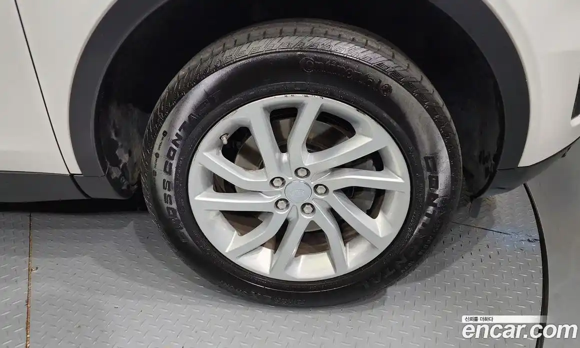 Land Rover Discovery Sport 2017 2.0 гидро в Москве № 213610, фото 5