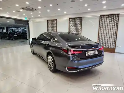 Lexus ES 2025 2.5 вариатор в Москве № 214735, миниатюра 2