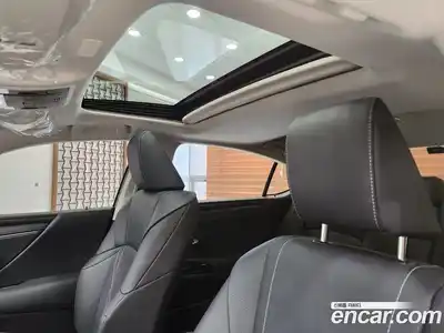 Lexus ES 2025 2.5 вариатор в Москве № 214735, миниатюра 8