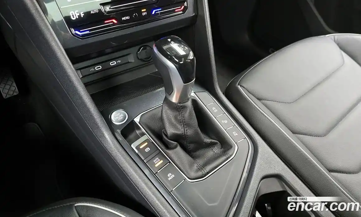 Volkswagen Tiguan 2024 2.0 гидро в Москве № 214874, фото 9