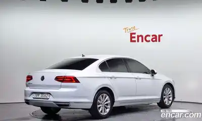 Volkswagen Passat 2018 2.0 гидро в Москве № 214945, миниатюра 2