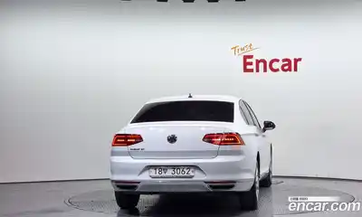 Volkswagen Passat 2018 2.0 гидро в Москве № 214945, миниатюра 4